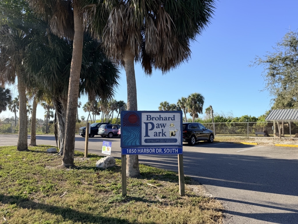 Brohard Paw Park - Dog Beach Park in Venice, Florida